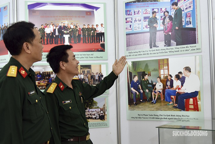 300 hiện vật, hình ảnh về bộ đội hóa học xuất hiện tại triển lãm "Mệnh lệnh từ trái tim" - Ảnh 3.