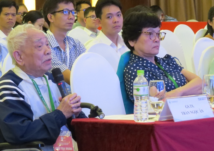 Hội nghị "Gãy xương do loãng xương: Tiếp cận đa chuyên khoa" - Ảnh 3. Hội nghị "Gãy xương do loãng xương: Tiếp cận đa chuyên khoa" - Ảnh 3.