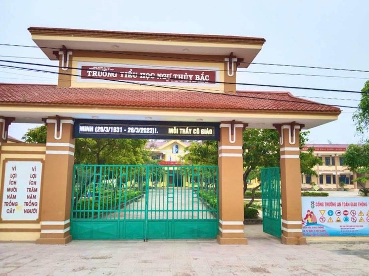 Hiệu trưởng trường tiểu học nói gì sau khi đánh hiệu phó phải nhập viện ? - Ảnh 1. Hiệu trưởng trường tiểu học nói gì sau khi đánh hiệu phó phải nhập viện ? - Ảnh 1.