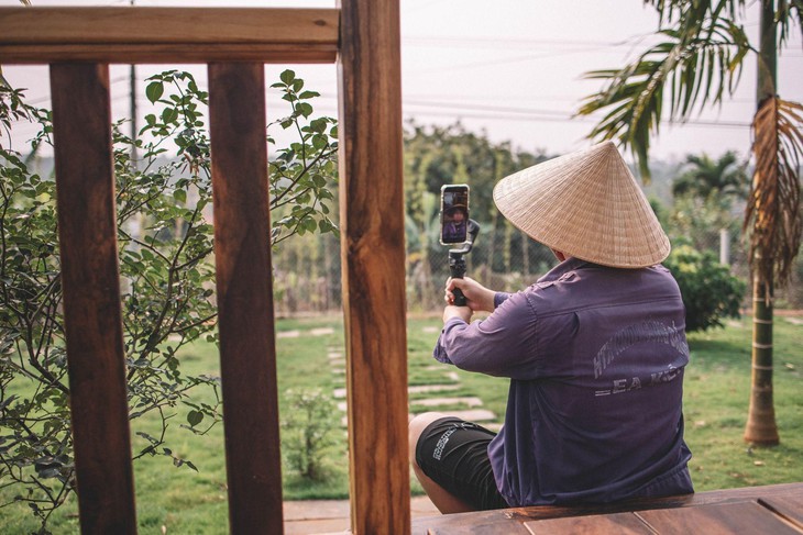 Sáng tác nhạc, chia sẻ những nét đẹp văn hóa Tây Nguyên qua ống kính của Tiktoker Nguyễn Thanh Hoàng - Ảnh 3.
