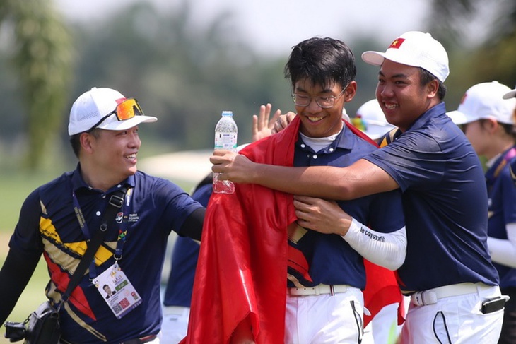 Golfer 15 tuổi mang về tấm HCV lịch sử cho Việt Nam - Ảnh 1. Golfer 15 tuổi mang về tấm HCV lịch sử cho Việt Nam - Ảnh 1.