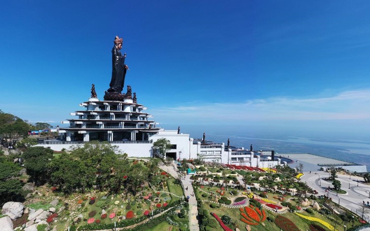 Những câu chuyện và dấu tích kỳ thú tại núi Bà Đen Tây Ninh