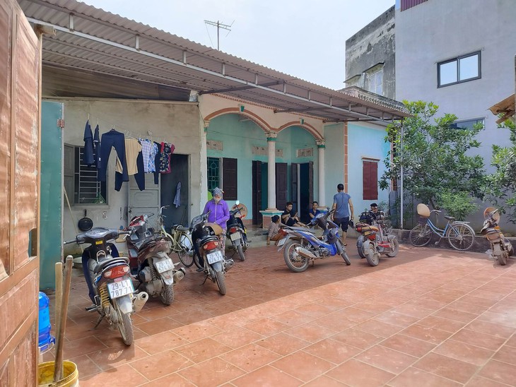 Người mẹ chết lặng khi hay tin con trai bị đâm tử vong ở đám cưới - Ảnh 2.
