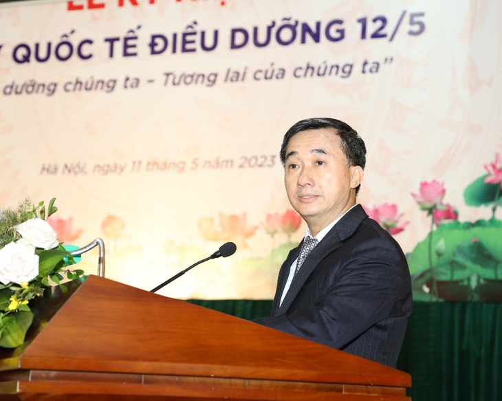 Thứ trưởng Bộ Y tế và Trưởng đại diện WHO tại Việt Nam đánh giá cao vai trò của điều dưỡng - Ảnh 1. Thứ trưởng Bộ Y tế và Trưởng đại diện WHO tại Việt Nam đánh giá cao vai trò của điều dưỡng - Ảnh 1.