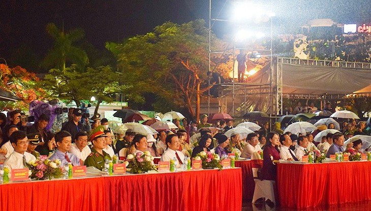 Nghệ An long trọng tổ chức Khai mạc Lễ hội Làng Sen năm 2023 và chương trình nghệ thuật "Người mẹ Làng Sen" - Ảnh 1.