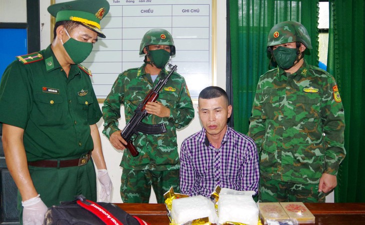 Bắt quả đối tượng vận chuyển trái phép ma túy số lượng lớn - Ảnh 1.