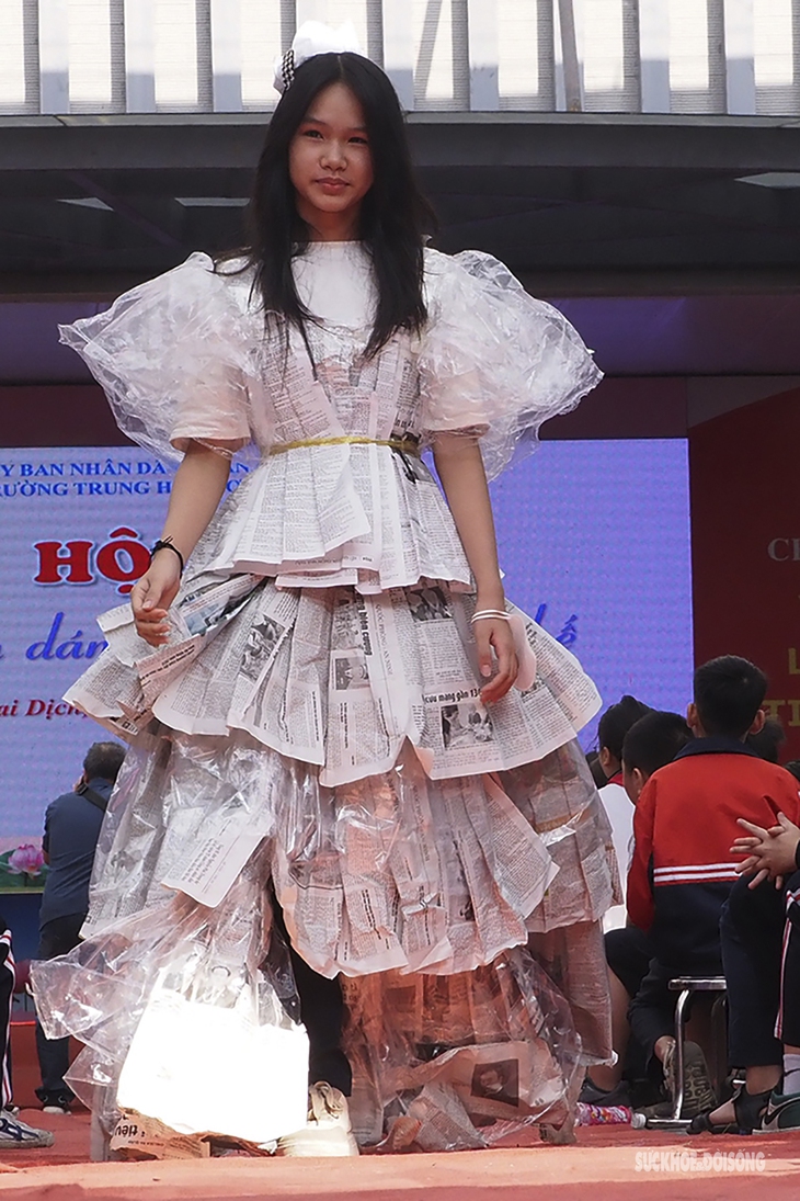 Bảo vệ môi trường: Học sinh Thủ đô biến đồ tái chế thành quần áo - Ảnh 2.
