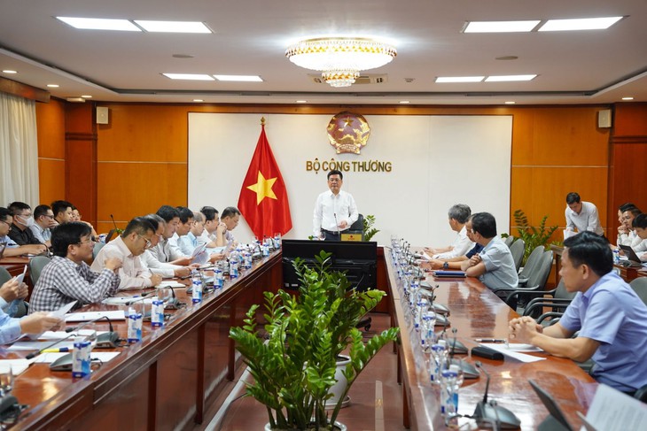 Xem xét xử lý các cá nhân, tổ chức thiếu trách nhiệm nếu để xảy ra thiếu điện - Ảnh 1.