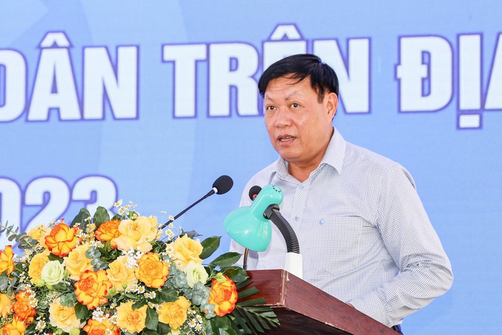 Hà Nội: Gần 400 y, bác sĩ của 15 bệnh viện 'đội' nắng nóng, tổ chức khám sức khỏe cho người cao tuổi - Ảnh 6.