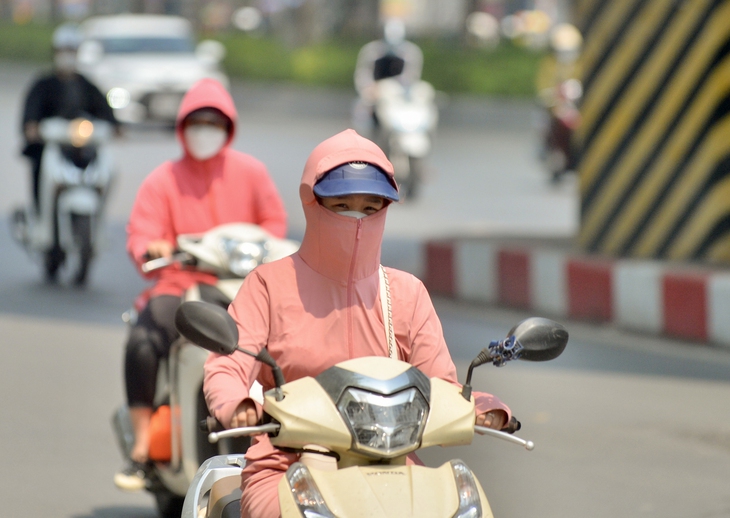 Thời tiết hôm nay 16/5: Nắng nóng bao trùm cả nước - Ảnh 1. Thời tiết hôm nay 16/5: Nắng nóng bao trùm cả nước - Ảnh 1.