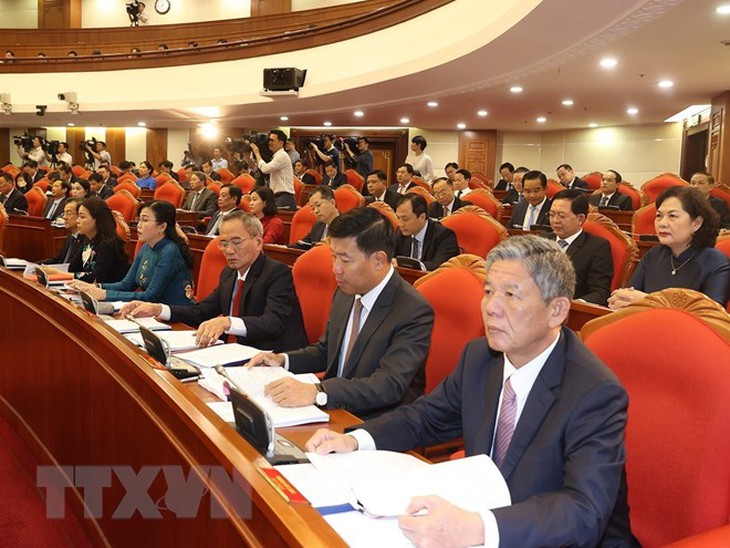 Khai mạc Hội nghị giữa nhiệm kỳ Ban Chấp hành TW Đảng khóa XIII - Ảnh 18. Khai mạc Hội nghị giữa nhiệm kỳ Ban Chấp hành TW Đảng khóa XIII - Ảnh 18.