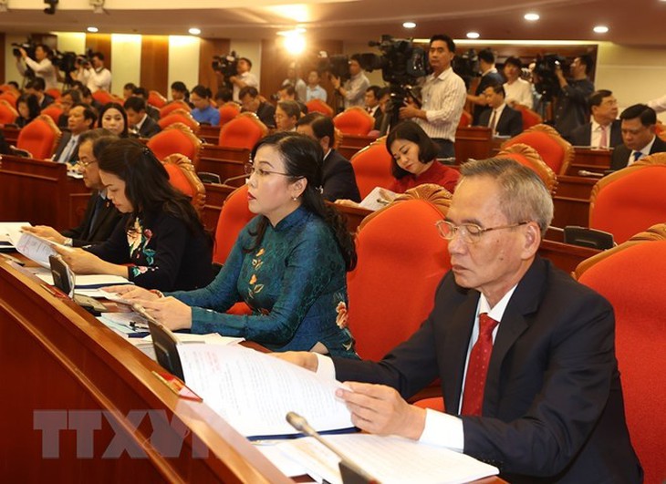 Khai mạc Hội nghị giữa nhiệm kỳ Ban Chấp hành TW Đảng khóa XIII - Ảnh 13. Khai mạc Hội nghị giữa nhiệm kỳ Ban Chấp hành TW Đảng khóa XIII - Ảnh 13.