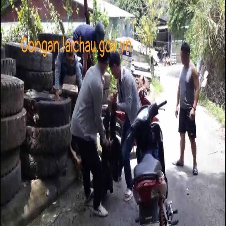 Bắt đối tượng đâm vợ tử vong, em gái vợ trọng thương - Ảnh 1. Bắt đối tượng đâm vợ tử vong, em gái vợ trọng thương - Ảnh 1.