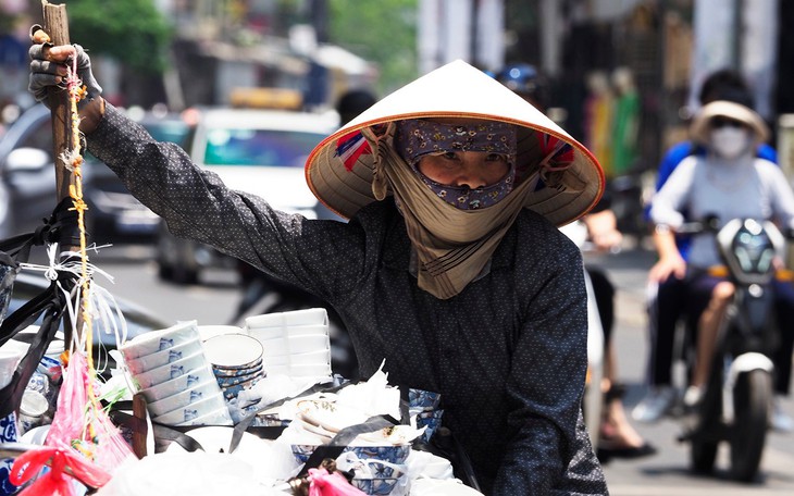 Chuyên gia nhận định thế nào về đợt cao điểm nắng nóng ở miền Bắc và miền Trung?