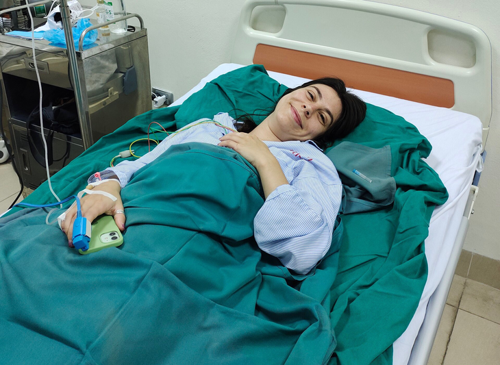 Phẫu thuật thành công cho nữ bệnh nhân trĩ vòng nặng bằng phương pháp khâu triệt mạch - Ảnh 2.