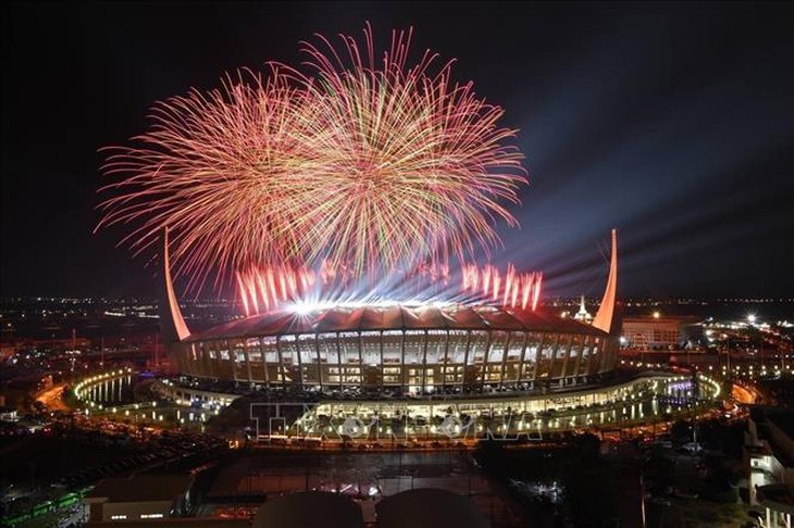 Hình ảnh ấn tượng tại lễ bế mạc SEA Games 32: Lung linh sắc màu - Ảnh 11.
