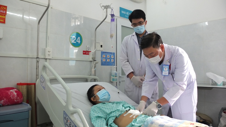 Hi hữu, người phụ nữ bị xương cá rô phi xuyên thủng thực quản và động mạch chủ - Ảnh 2. Hi hữu, người phụ nữ bị xương cá rô phi xuyên thủng thực quản và động mạch chủ - Ảnh 2.