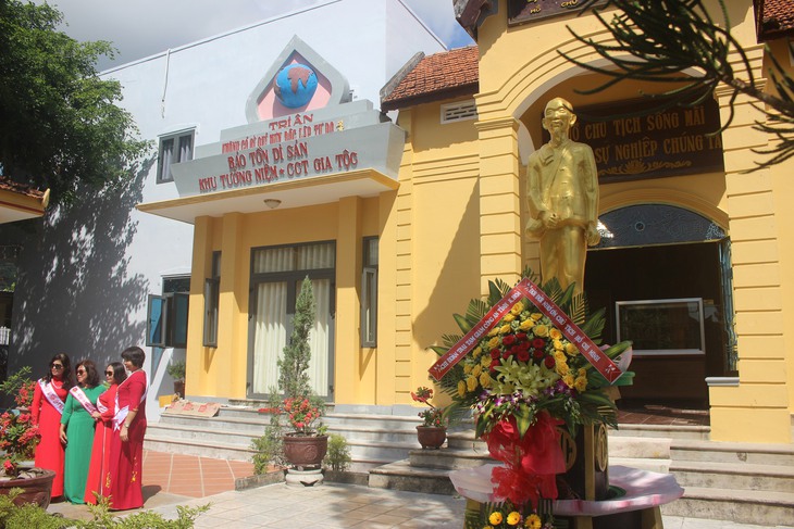 Chuyện cựu chiến binh làm Khu tưởng niệm Bác Hồ tại gia - Ảnh 4. Chuyện cựu chiến binh làm Khu tưởng niệm Bác Hồ tại gia - Ảnh 4.