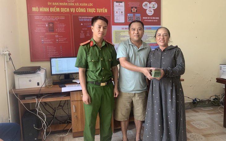 Trả lại 58 triệu đồng cho người đánh rơi
