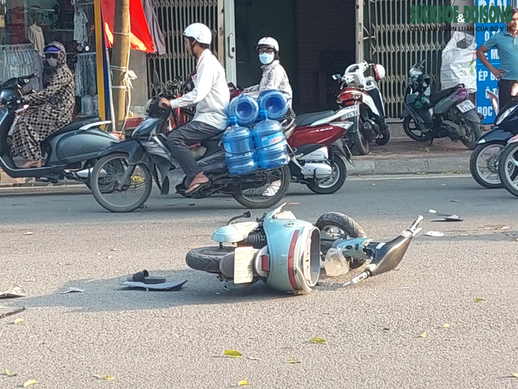 Vụ "ô tô điên" đâm hàng loạt nạn nhân bị thương ở Hải Dương: Tài xế gây tai nạn là ai? - Ảnh 1.