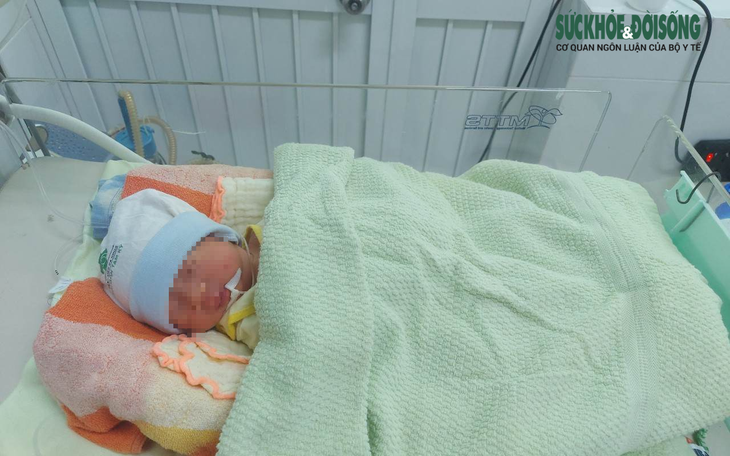 Đỡ đẻ thành công cho sản phụ bị ảo giác, ảo thanh, hoang tưởng bị hãm hại  