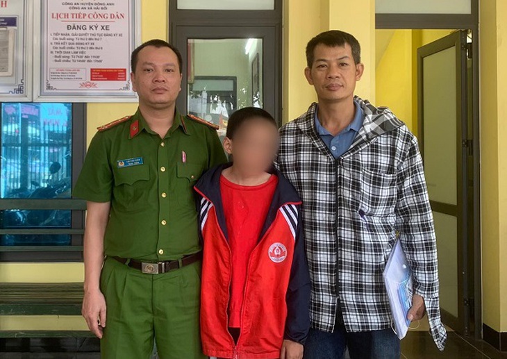 Kịp thời cứu cháu bé bị trầm cảm có ý định nhảy cầu - Ảnh 1.
