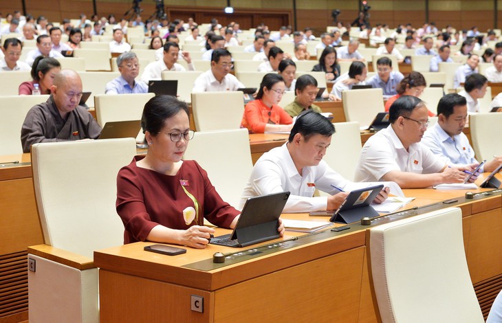 Nhiều ý kiến đề xuất bỏ giá trần, giá sàn đối với vé máy bay để tạo sự cạnh tranh lành mạnh - Ảnh 2. Nhiều ý kiến đề xuất bỏ giá trần, giá sàn đối với vé máy bay để tạo sự cạnh tranh lành mạnh - Ảnh 2.