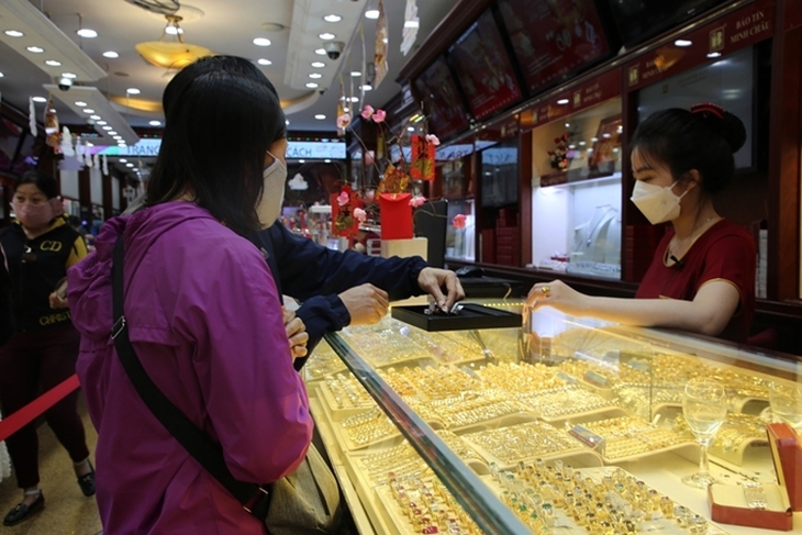 Giá vàng hôm nay (ngày 23/5): Giảm dữ dội - Ảnh 1.