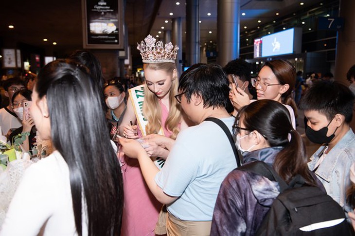 Miss International 2022 trao dải băng cho đại diện nhan sắc Việt - Ảnh 1. Miss International 2022 trao dải băng cho đại diện nhan sắc Việt - Ảnh 1.