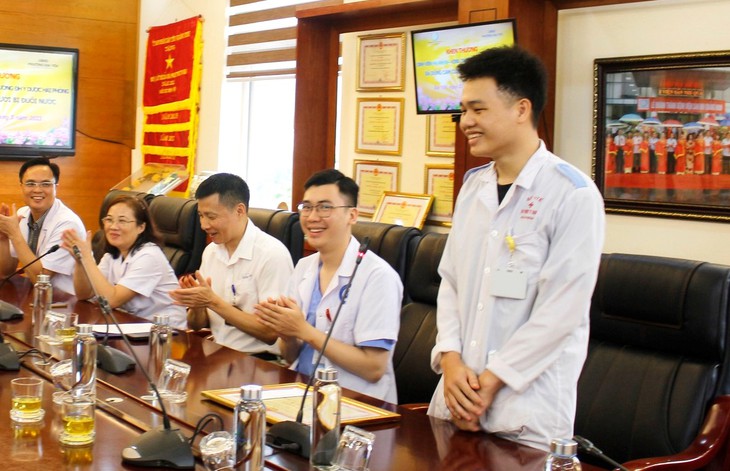 Đến Quảng Ninh thực tập, nam sinh viên trường Y Hải Phòng cứu người đuối nước dưới lòng hồ - Ảnh 1. Đến Quảng Ninh thực tập, nam sinh viên trường Y Hải Phòng cứu người đuối nước dưới lòng hồ - Ảnh 1.