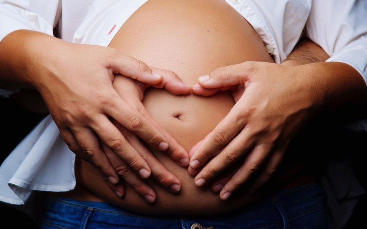 Quan hệ tình dục khi mang thai 3 tháng đầu dễ gây sảy thai, đúng hay sai?