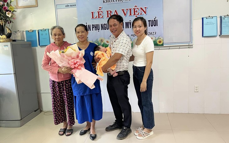 Cảm động tâm thư của chồng sản phụ 2 lần ngừng tim khi sinh