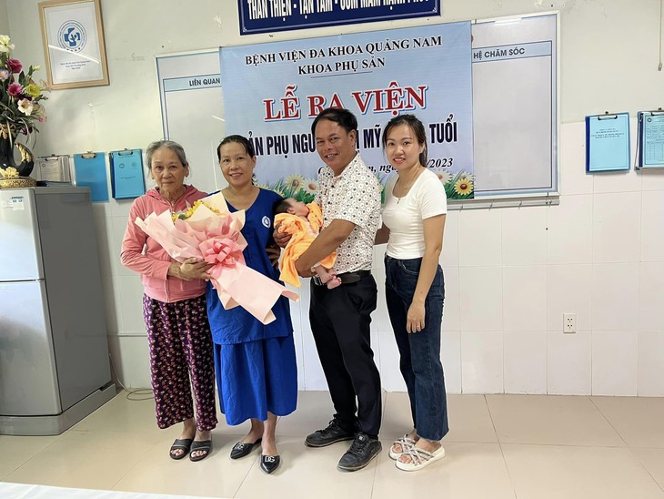 Cảm động tâm thư người chồng của sản phụ 46 ngày đêm "vượt cạn" - Ảnh 4.