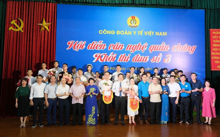 12 bệnh viện trung ương "tranh tài" văn nghệ chào mừng Đại hội Công đoàn các cấp