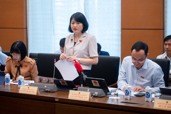 Cần có nhiều giải pháp mạnh khắc phục, tháo gỡ kịp thời tình trạng công nhân mất việc, giảm giờ làm - Ảnh 1. Cần có nhiều giải pháp mạnh khắc phục, tháo gỡ kịp thời tình trạng công nhân mất việc, giảm giờ làm - Ảnh 1.