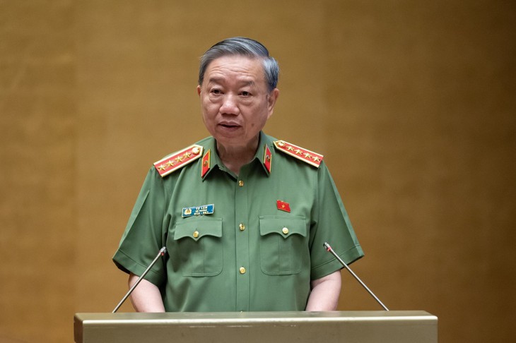 Bổ sung 'nơi sinh' vào giấy tờ xuất/nhập cảnh để bảo đảm quyền và lợi ích cho công dân Việt Nam - Ảnh 1.