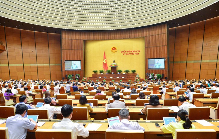 Bộ trưởng Tô Lâm nêu lý do đề xuất tăng tuổi phục vụ trong lực lượng công an nhân dân - Ảnh 2. Bộ trưởng Tô Lâm nêu lý do đề xuất tăng tuổi phục vụ trong lực lượng công an nhân dân - Ảnh 2.