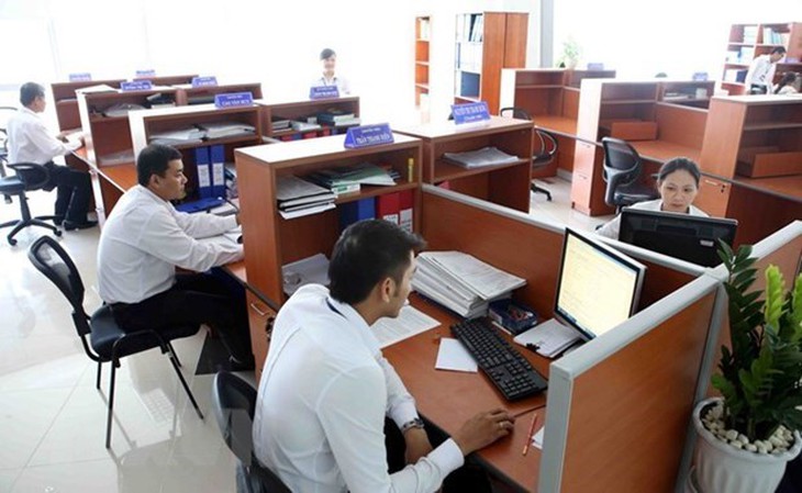 Bộ Nội vụ đề xuất bỏ thi thăng hạng chức danh nghề nghiệp viên chức - Ảnh 1. Bộ Nội vụ đề xuất bỏ thi thăng hạng chức danh nghề nghiệp viên chức - Ảnh 1.