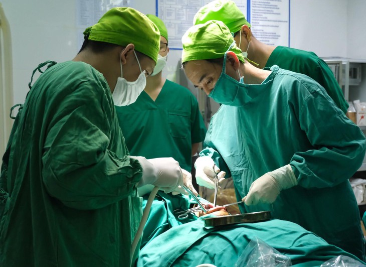 Tai nạn giao thông gãy xương hàm được điều trị bệnh viện gần nhà - Ảnh 1. Tai nạn giao thông gãy xương hàm được điều trị bệnh viện gần nhà - Ảnh 1.