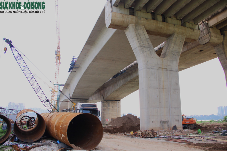 Cận cảnh vị trí hợp long cầu Vĩnh Tuy 2 - Ảnh 2. Cận cảnh vị trí hợp long cầu Vĩnh Tuy 2 - Ảnh 2.