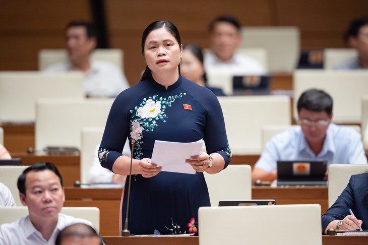Nhiều ĐBQH đóng góp tâm huyết để nâng cao chất lượng của hệ thống y tế cơ sở, y tế dự phòng - Ảnh 3. Nhiều ĐBQH đóng góp tâm huyết để nâng cao chất lượng của hệ thống y tế cơ sở, y tế dự phòng - Ảnh 3.