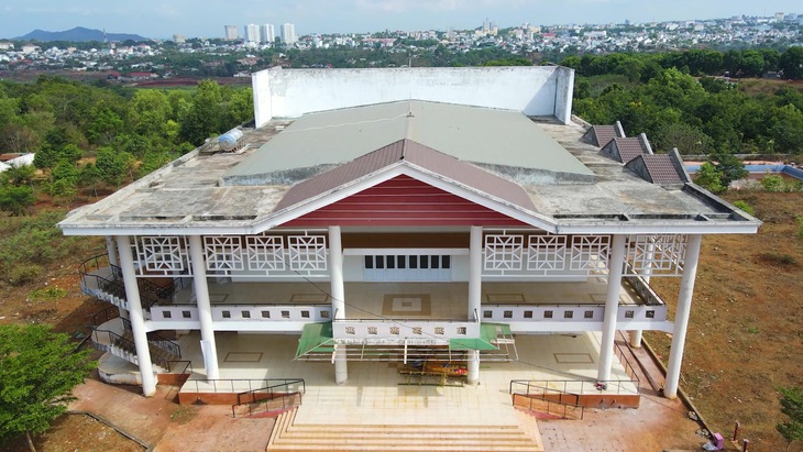 Trung tâm hoạt động thanh thiếu niên Đắk Lắk gần 62 tỉ đồng hoang phế - Ảnh 3.