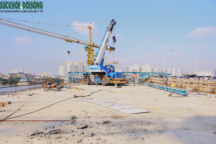 Hà Nội: Cầu Vĩnh Tuy 2 chính thức hoàn thành khối hợp long cuối cùng - Ảnh 1.