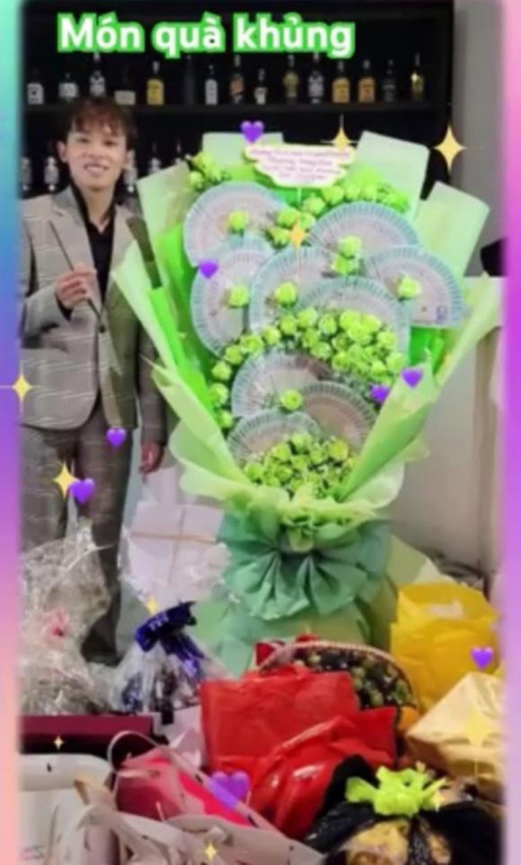 Hồ Văn Cường tròn 20 tuổi: Fan 'bạo tay' tặng tiền khủng, kín tiếng chuyện mua nhà, xe - Ảnh 1.