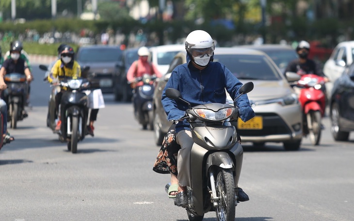 Nắng nóng gay gắt ở Bắc Bộ và Trung Bộ kéo dài đến khi nào?