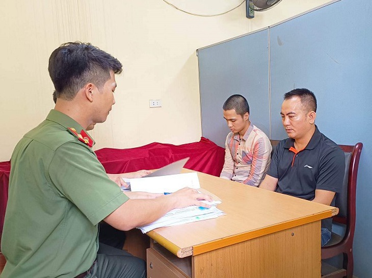 Khởi tố nhóm đối tượng làm giả trang Tạp chí điện tử để tống tiền - Ảnh 4. Khởi tố nhóm đối tượng làm giả trang Tạp chí điện tử để tống tiền - Ảnh 4.
