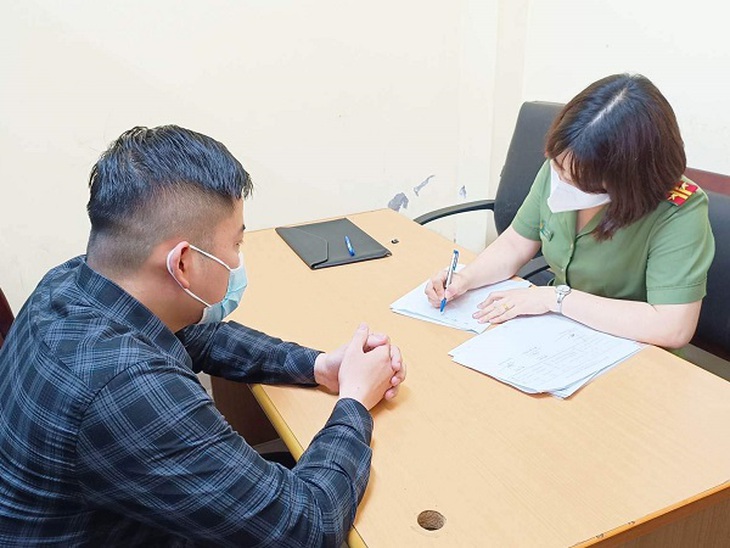 Khởi tố nhóm đối tượng làm giả trang Tạp chí điện tử để tống tiền - Ảnh 3. Khởi tố nhóm đối tượng làm giả trang Tạp chí điện tử để tống tiền - Ảnh 3.