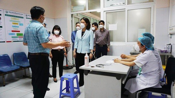 Bảo đảm vật chất, trang thiết bị theo phương châm '4 tại chỗ' phòng, chống dịch bệnh tại Hà Nội - Ảnh 1. Bảo đảm vật chất, trang thiết bị theo phương châm '4 tại chỗ' phòng, chống dịch bệnh tại Hà Nội - Ảnh 1.
