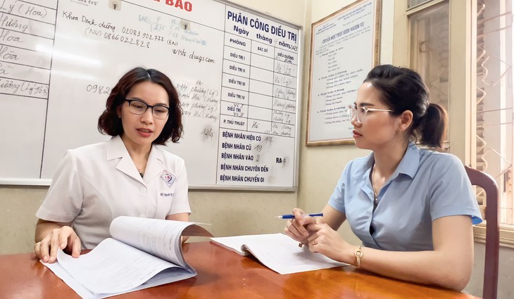 Mất tiền đi cấy tóc mới phát hiện bị Lupus ban đỏ - Ảnh 2.