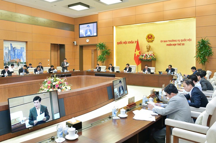 Phiên họp thứ 23 của UBTVQH cho ý kiến nhiều nội dung quan trọng - Ảnh 1. Phiên họp thứ 23 của UBTVQH cho ý kiến nhiều nội dung quan trọng - Ảnh 1.